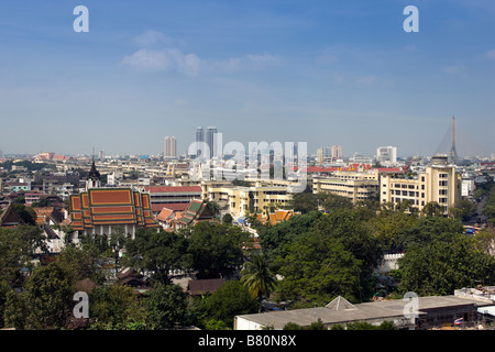 Skyline der Stadt vom Golden Mount Bangkok Thailand gesehen Stockfoto