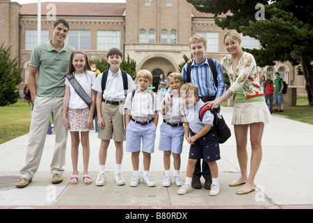 Une famille 2 de 1 Deine, Meine und unsere/Une famille Deux en un-Jahr: 2005 USA Sean Faris, Haley Ramm, Tyler Patrick Jones, Brecken et Bridger Palmer, Dean Collins, Ty Panitz, Katija Pevec Regie: Raja Gosnell Stockfoto