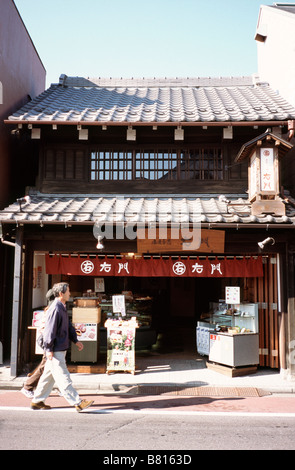 24. November 2004 - traditionellen Holzhaus aus der Edo-Periode in Kawagoe wenig Edo, nördlich von Tokio. Stockfoto