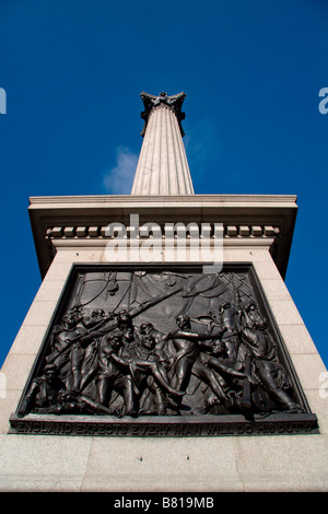 Ein Blick auf die Nelsonsäule am Trafalgar Square in London. Jan 2009. Stockfoto