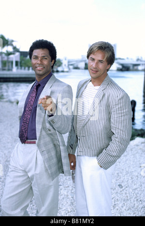 Deux flics à Miami Jahr: tv-Serie - Miami Vice Jahr: 1984 - [TV-Serie 1984-1989] usa Philip Michael Thomas, Don Johnson Erstellt von Anthony Yerkovich Stockfoto