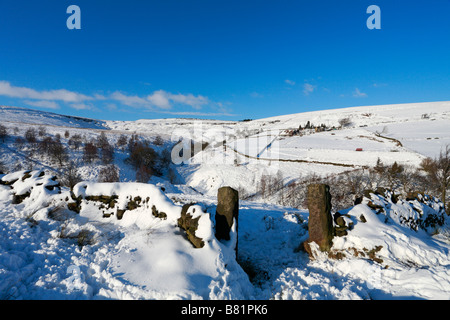 Winter Blick auf royd Kante, Meltham in der Nähe von Hereford, West Yorkshire, Peak District National Park, England, UK. Stockfoto