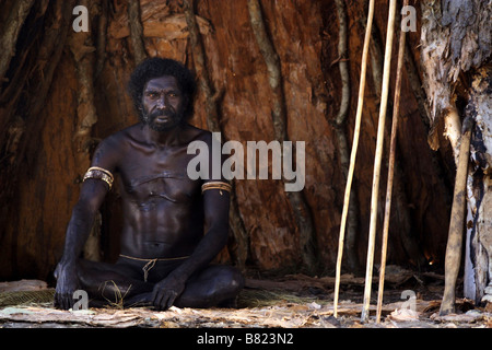 Zehn Kanus Jahr: 2006 - Australien Crusoe Kurddal Regie: Rolf de Heer Stockfoto