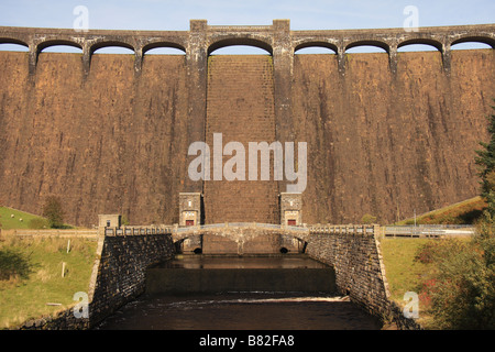 Detail des Claerwen Reservoir dam, Elan-Tal, Elan, in der Nähe von Rhayader, mid-Wales, UK Stockfoto