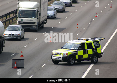 Landstraßen Agentur Traffic Officer bei Autobahn-Vorfall Stockfoto