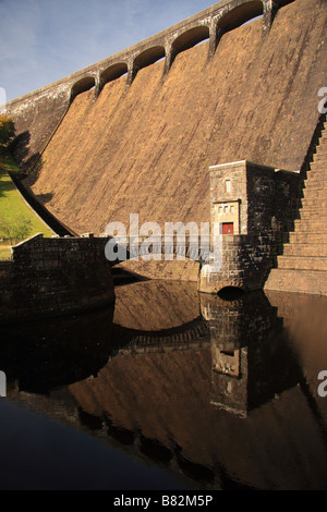 Detail des Claerwen Reservoir dam, Elan-Tal, Elan, in der Nähe von Rhayader, mid-Wales, UK Stockfoto