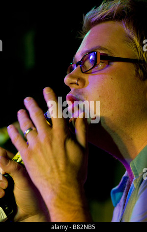 Singer/Songwriter Paul Diello führt auf der Bühne in London, UK Stockfoto