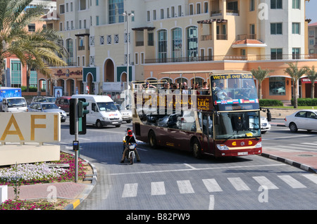 Big Bus Tour Company in Dubai tätig Stockfoto