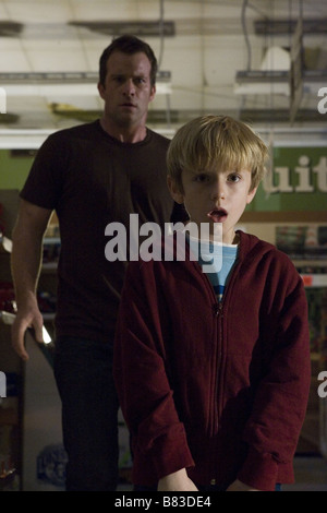 Der Nebel Jahr: 2007 USA Thomas Jane, Nathan Gamble Regie: Frank Darabont Stockfoto