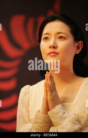 Lady Vengeance Chinjulhan geomjasshi Jahr: Südkorea 2005 Regie: Park Chan-wook Yeong-ae Lee Stockfoto