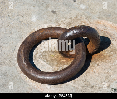 Alte Metall-Ring Rock of Gibraltar Mittelmeer Stockfoto