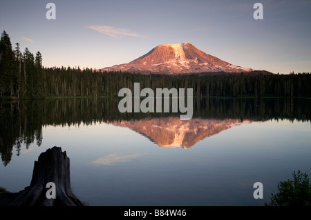 Takalak See Mt. Adams Gifford Pinchot National Forest Washington State USA Stockfoto