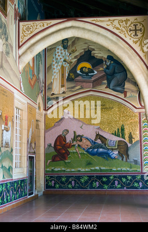 Der Kreuzabnahme Mosaiken Zusammensetzung im orthodoxen Kloster Kykkos, Troodos-Gebirge, Südzypern Stockfoto