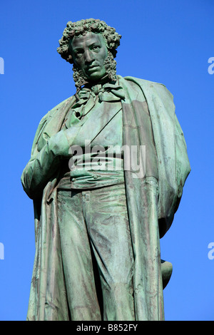 Statue von Russlands berühmtester Dichter Alexander Pushkin (1799-1837) am Puschkin-Platz in Moskau, Russland Stockfoto