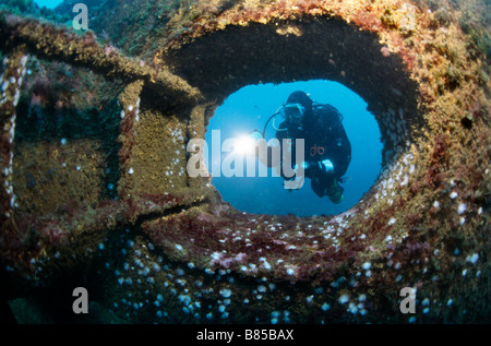 Taucher, die Erkundung der Fluss Gurara Schiffbruch, Sesimbra, Setubal