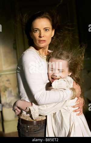 Der Sumpf der Sumpf (2006) Kanada Gabrielle Anwar, Niamh Wilson Regie: Jordan Barker Stockfoto