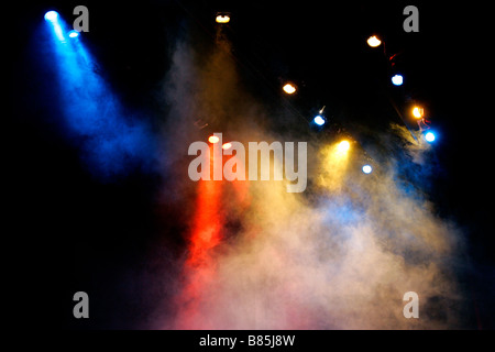 Strahl Strahl Strahlen Stufe eingestellte Szene Landschaft Suchscheinwerfer Scheinwerfer multicolor unterhaltsam Unschärfe unscharf verschwommen hell Club begeistern Stockfoto