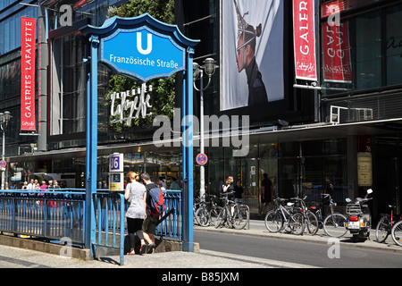 Berliner Lafayette Friedrichstraße U Bahn Bahnhof Station Franzoesische Straße französische Straße Stockfoto