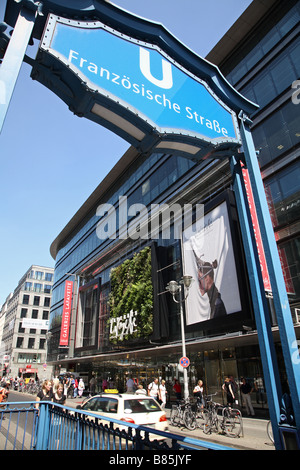 Berliner Lafayette Friedrichstraße U Bahn Bahnhof Station Franzoesische Straße französische Straße Stockfoto