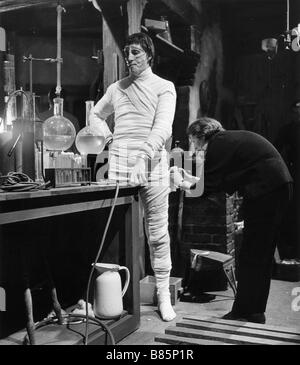 Der Fluch von Frankenstein Jahr: 1957 - UK-Regie: Terence Fisher, Christopher Lee am Set Stockfoto