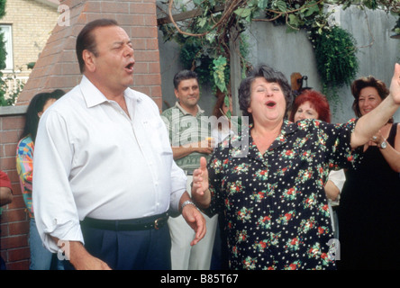 Mambo Italiano Jahr: 2003 - Kanada Paul Sorvino, Ginette Reno Regie: Émile Perron Stockfoto