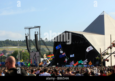 Kundenansturm bei der Pyramide beim Glastonbury Festival 2008 in Pilton, Somerset in England. Stockfoto