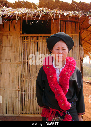 Yao (Mien) Dame in Hill Tribe, Nord-Thailand Stockfoto