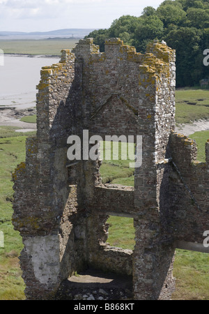 Zerstörten Mauern Laugharne Castle in Laugharne Carmarthenshire South Wales Stockfoto