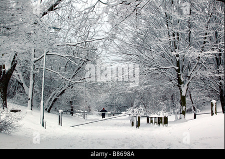 Schöne Schneelandschaft in Hilly Fields Park, Lewisham Stockfoto