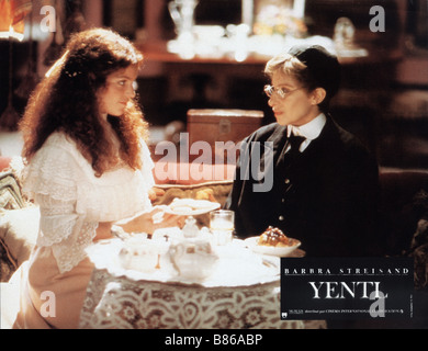 Yentl Yentl Jahr: 1983-UK | USA | Tschechoslowakei Barbra Streisand, Amy Irving Regie: Barbra Streisand Stockfoto