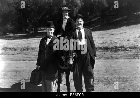 Way Out West Jahr: 1937 - USA Stan Laurel, Oliver Hardy Regie: James W. Horne Stockfoto