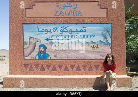 Berühmte Schild bei Zagora Marokko Stockfoto