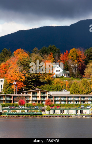 Ein Sturm rollt über den Adirondack Mountains am Lake Placid, New York USA 6. Oktober 2008 Stockfoto