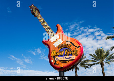 Gitarre am Eingang das Seminole Hard Rock Hotel and Casino Toren in Tampa, Florida, USA Stockfoto