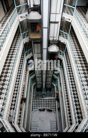 Aufzug in einem Einkaufszentrum in der Palestinan Stadt Ramallah. Stockfoto