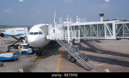 Passagier-Jet an Lade dock-Sri Lanka Stockfoto