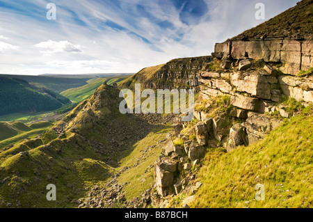 Der Turm & Alport Burgen, Alport Dale, Peak District National Park, Derbyshire, England, UK Stockfoto