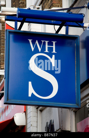 Ein Zeichen über dem WH Smith Buchhändler und Stationers laden, Baker Street, London. Jan 2009 Stockfoto