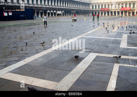 Am frühen Morgen auf der Piazza San Marco oder Markusplatz in Venedig Italien Stockfoto