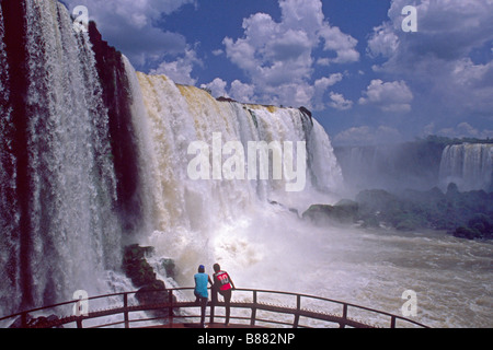 Iguazu-Wasserfälle, der Brasilien-Seitenansicht des Flusses Iguazu Stockfoto