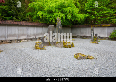 Woodinville, WA geharkt Sand und Stein in den Zen-Garten des Heiligtums Welch Stockfoto