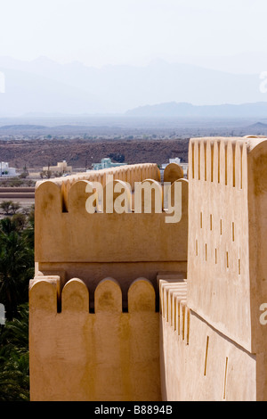 Die Festung von Portugiesen im 16. Jahrhundert auf bauen der Wüste Khali Al Rub Al Khali in der Nähe von Muscat, der Hauptstadt des Oman Stockfoto