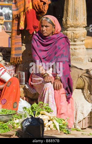 Frau verkauft Gemüse Basar Jaisalmer Rajasthan Indien Stockfoto