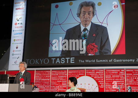 Ehemalige japanische Ministerpräsident Junichiro Koizumi hält eine Rede bei der Eröffnungsfeier des Jahres 2009 Tokyo Geschmack. Stockfoto