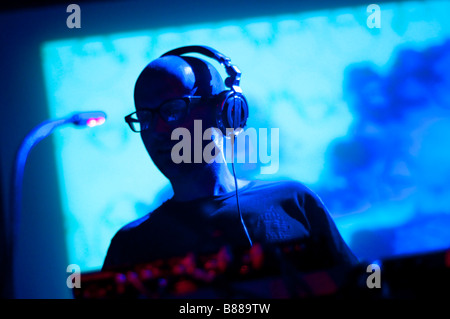 Moby (Richard Melville Hall) legt ein DJ set im 9 30 Club in Washington DC. Stockfoto