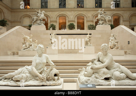 PARIS-LOUVRE-MUSEUM COUR MARLY Stockfoto