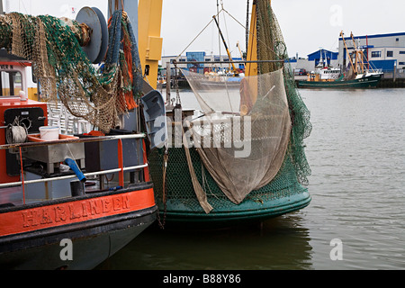 Fischerboote im Hafen Den Oever Wieringen Niederlande Stockfoto