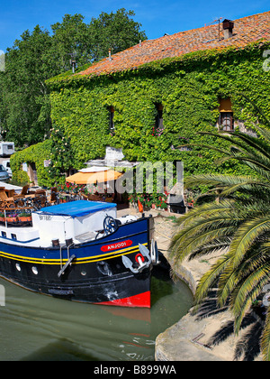 Canal du Midi im Somail Hafen. Stockfoto