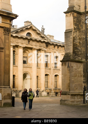 Bodleian Library, Oxford University, betrachtet aus der Schule der Theologie Stockfoto