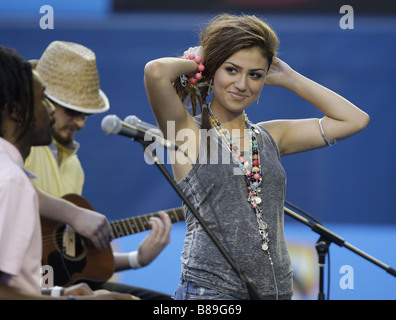 Sängerin Gabriella Cilmi Durchführung bei den Australian Open Finale in Melbourne, Australien Stockfoto